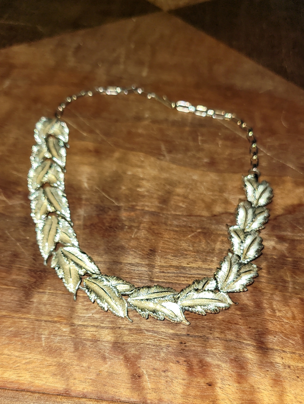 1950s. Star Jewelry Company. Necklace Choker. 17.5 Inches Long. Like-New
